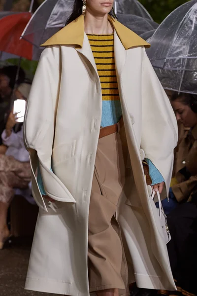 Look 6
